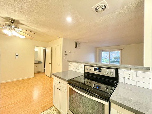 3rd image of 1100 39th St APT 102