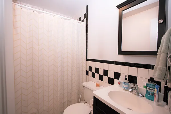 Rented by R New York | media 7