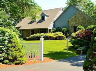 6 Apple Blossom Rd, Andover, MA 01810