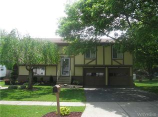 1369 Tanglewood Dr, North Tonawanda, NY