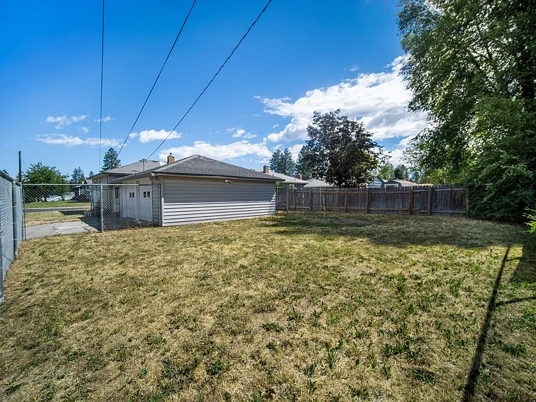 4127 W Broad Ave — Photo 28