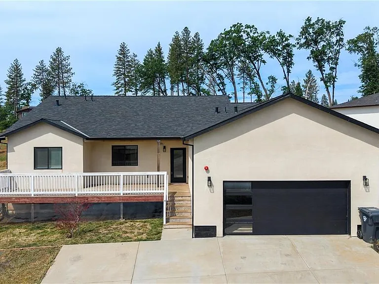 5655 Cathy Ln — Photo 1