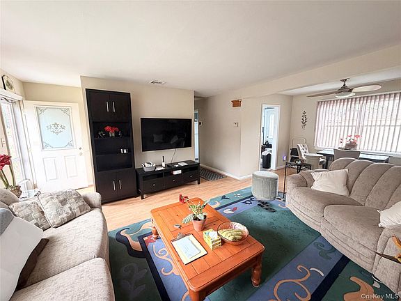 4th image of 963 Hastings Street