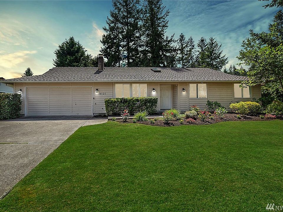 Updated Fairwood Greens 1 Story Home