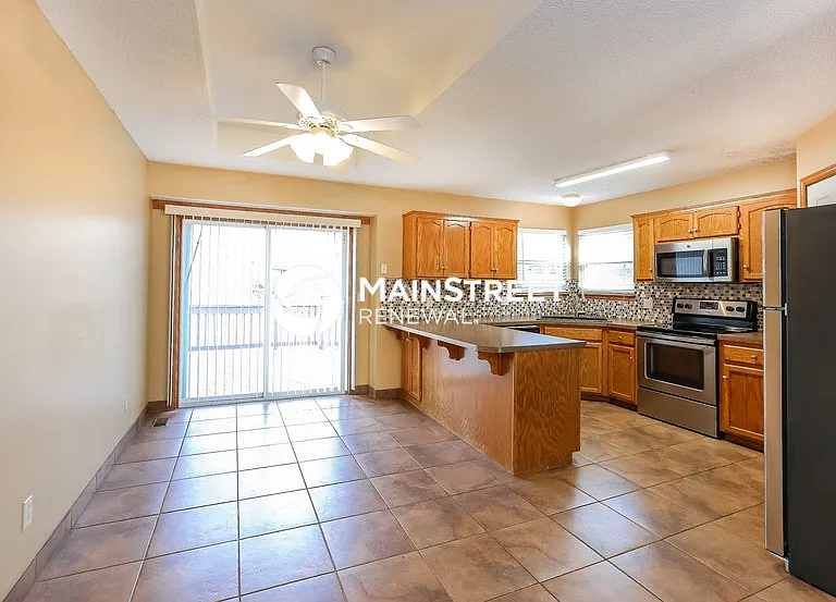 18412 E Blackhawk Trl — Photo 4
