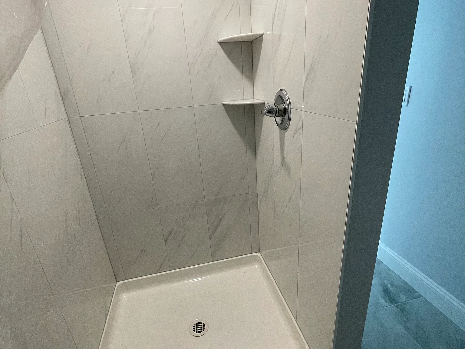 1 bed, 550 sqft, $2,100 — Photo 2