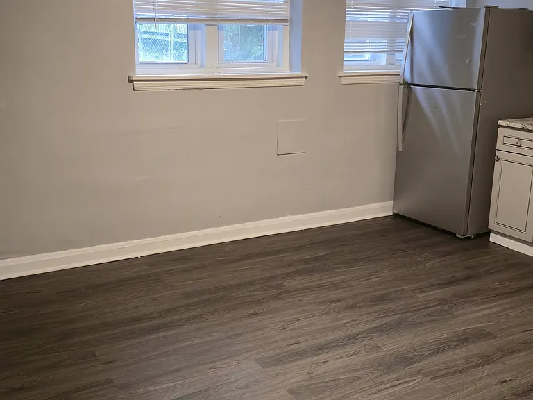 3514 Pelham Ave — Photo 9