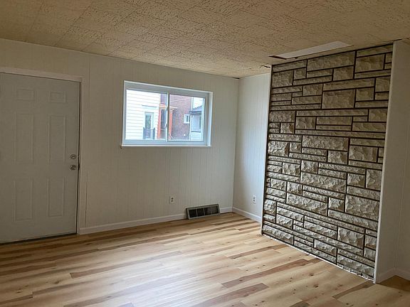 1st floor bedroom 2
