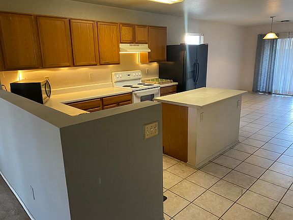 3rd image of 2766 S Southwind Dr