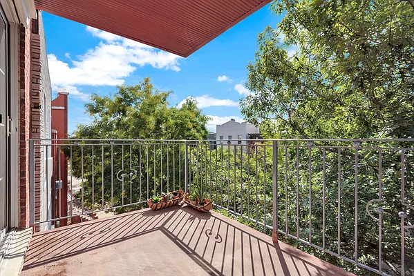 Sold by Bond New York | media 3