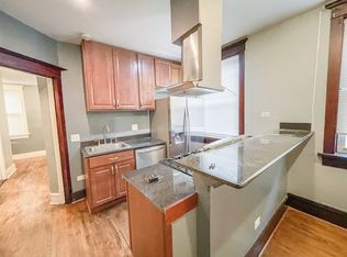 2825 N Francisco Ave #1F, Chicago, IL 60618