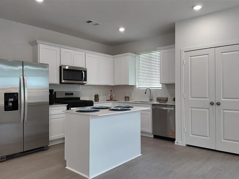 15035 Rustic Moon Rd — Photo 5