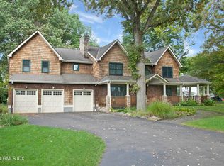 1 Pleasant View Pl, Old Greenwich, CT 06870
