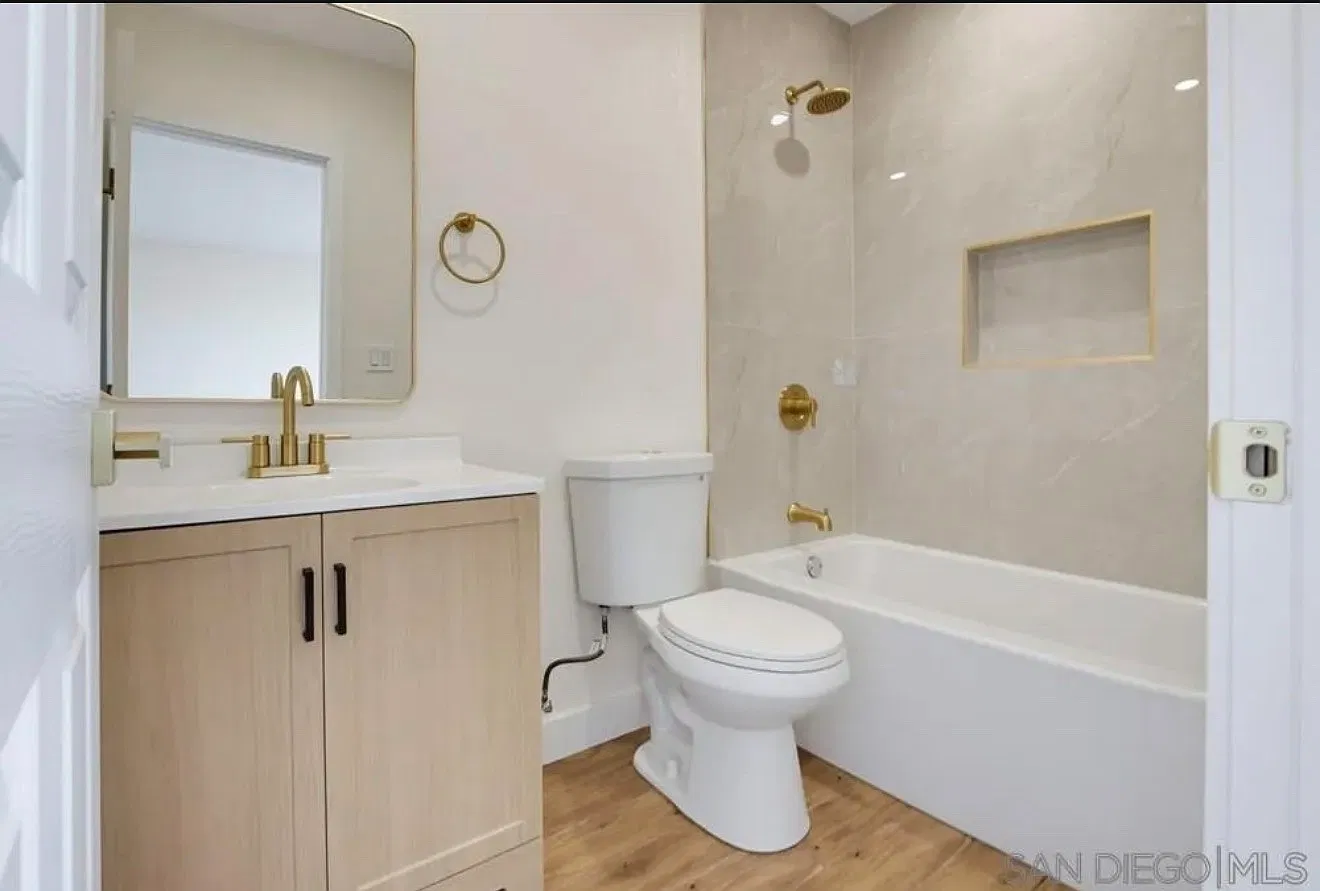 3 bed, $4,100 — Photo 2