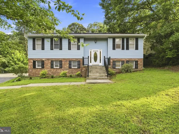 2725 Cove Point Rd, Lusby, MD 20657