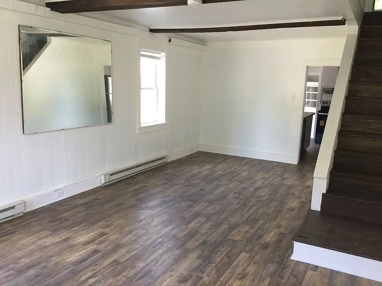 209 W Frederick St — Photo 43