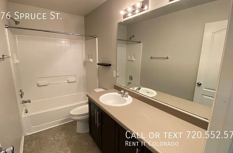 2176 Spruce St — Photo 11