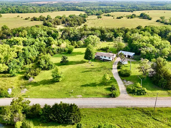 12770 SW 15th St, Benton, KS 67017