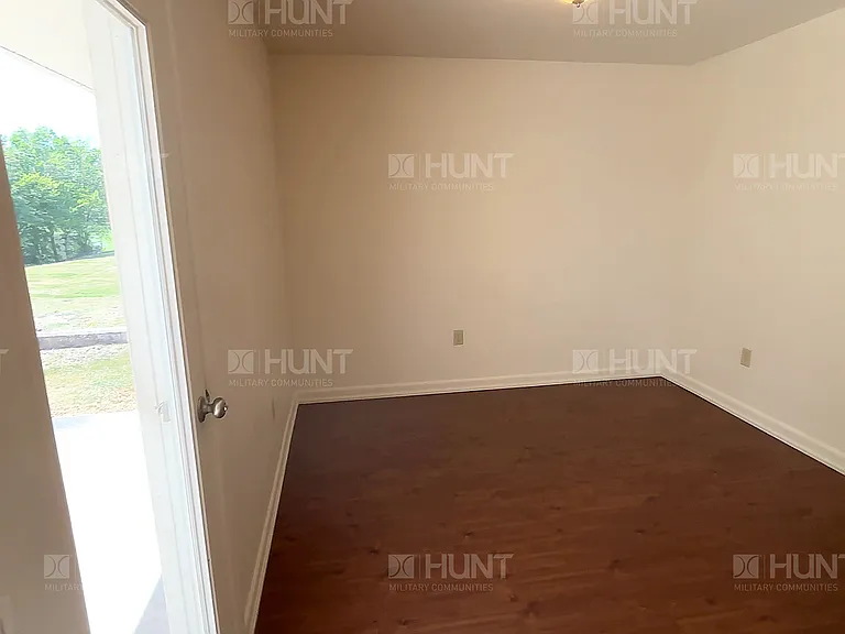 112 Alabama Dr — Photo 4