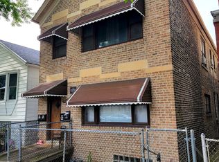 828 W 34th St #2F, Chicago, IL 60608