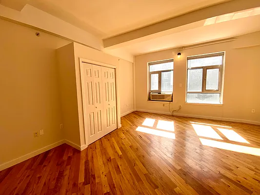 Rented by City Connections Realty | media 5