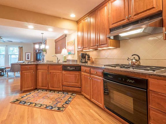 5th image of 5835 N Maitland Ct