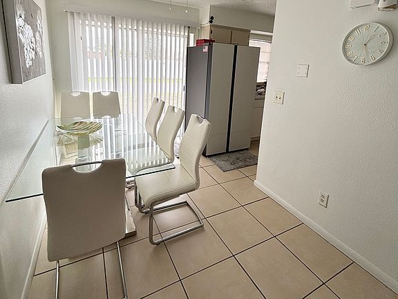 4th image of 1342 SE 2nd Ave #2