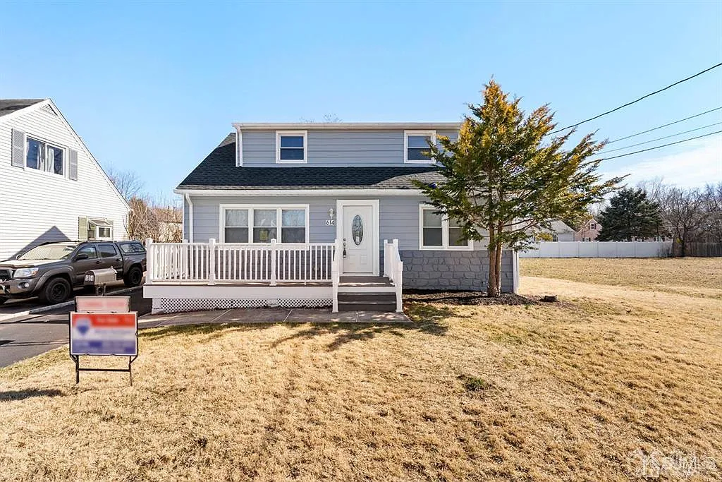 614 Boesel Ave photo 1