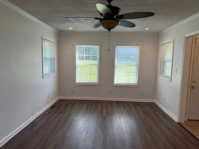 120 Chick Springs Rd — Photo 4