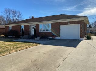 48 E Maple St, Aviston, IL 62216