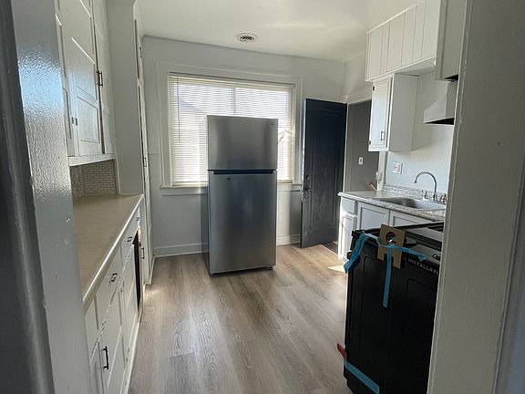 4th image of 5506 Linsdale Ave #2
