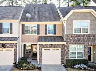 10003 Lynnberry Pl, Raleigh, NC 27617