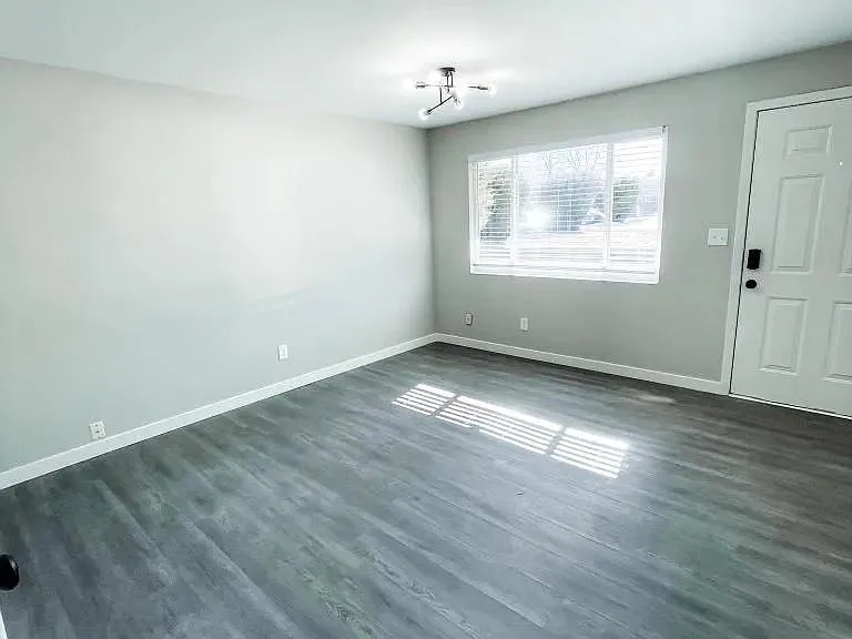 3335 Benton St #5 — Photo 7