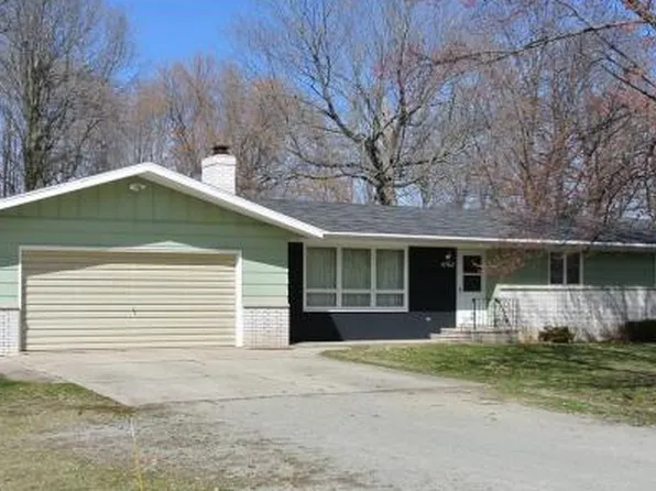 4762 Maple Dr, Green Bay, WI 54313