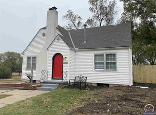 3023 SW 21st St, Topeka, KS 66604