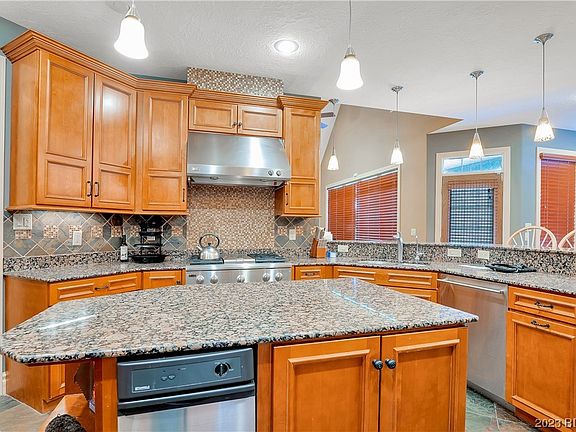 2nd image of 25 Antique Rose Ln