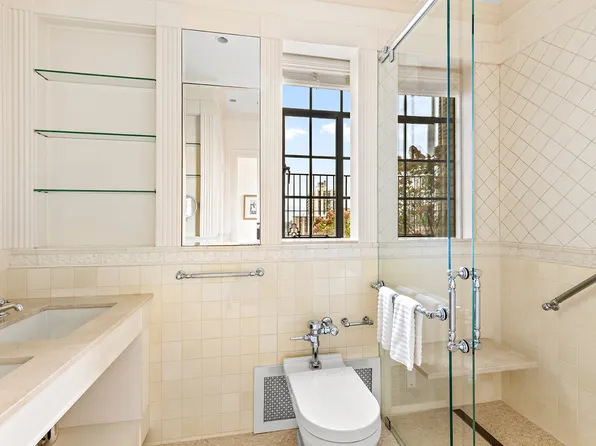 300 Central Park West image 7 of 21