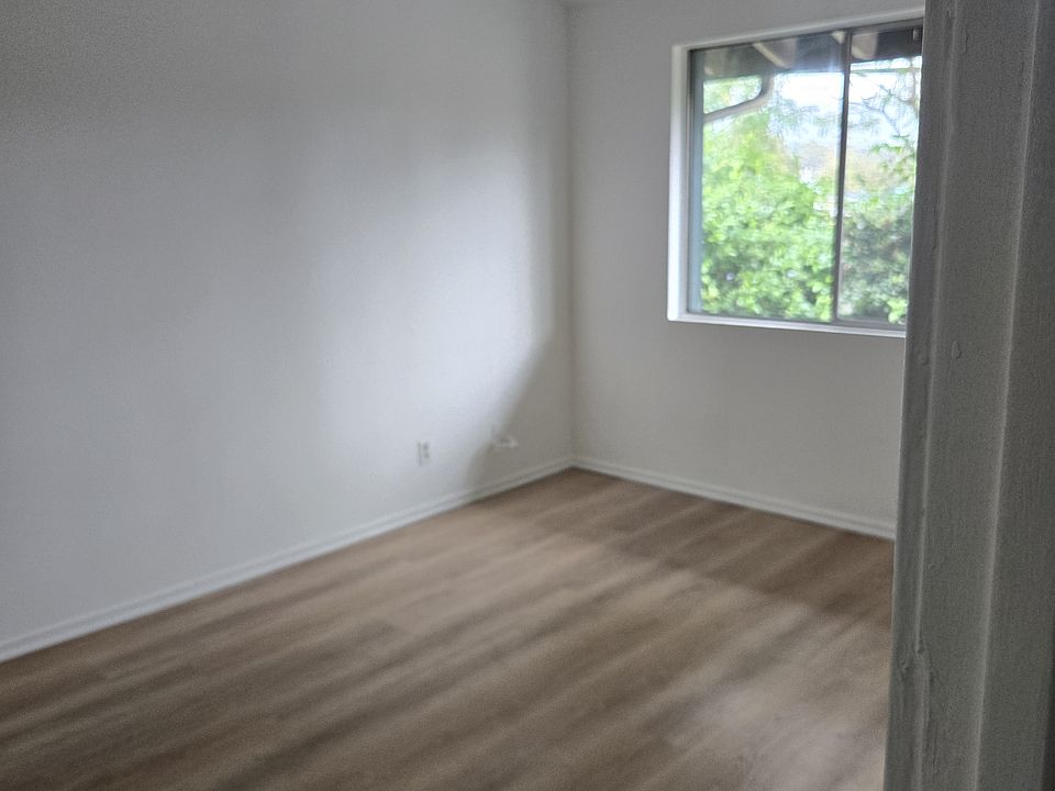 1st image of 4810 San Gordiano Ave