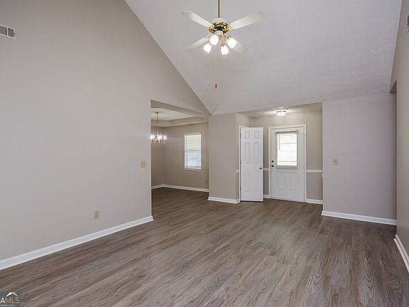 4th image of 1690 Hidden Shoals Dr