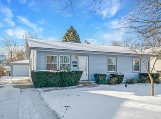 2501 Martin Ln, Rolling Meadows, IL 60008