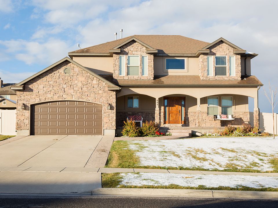 1st image of 654 W Aspen Hills Blvd