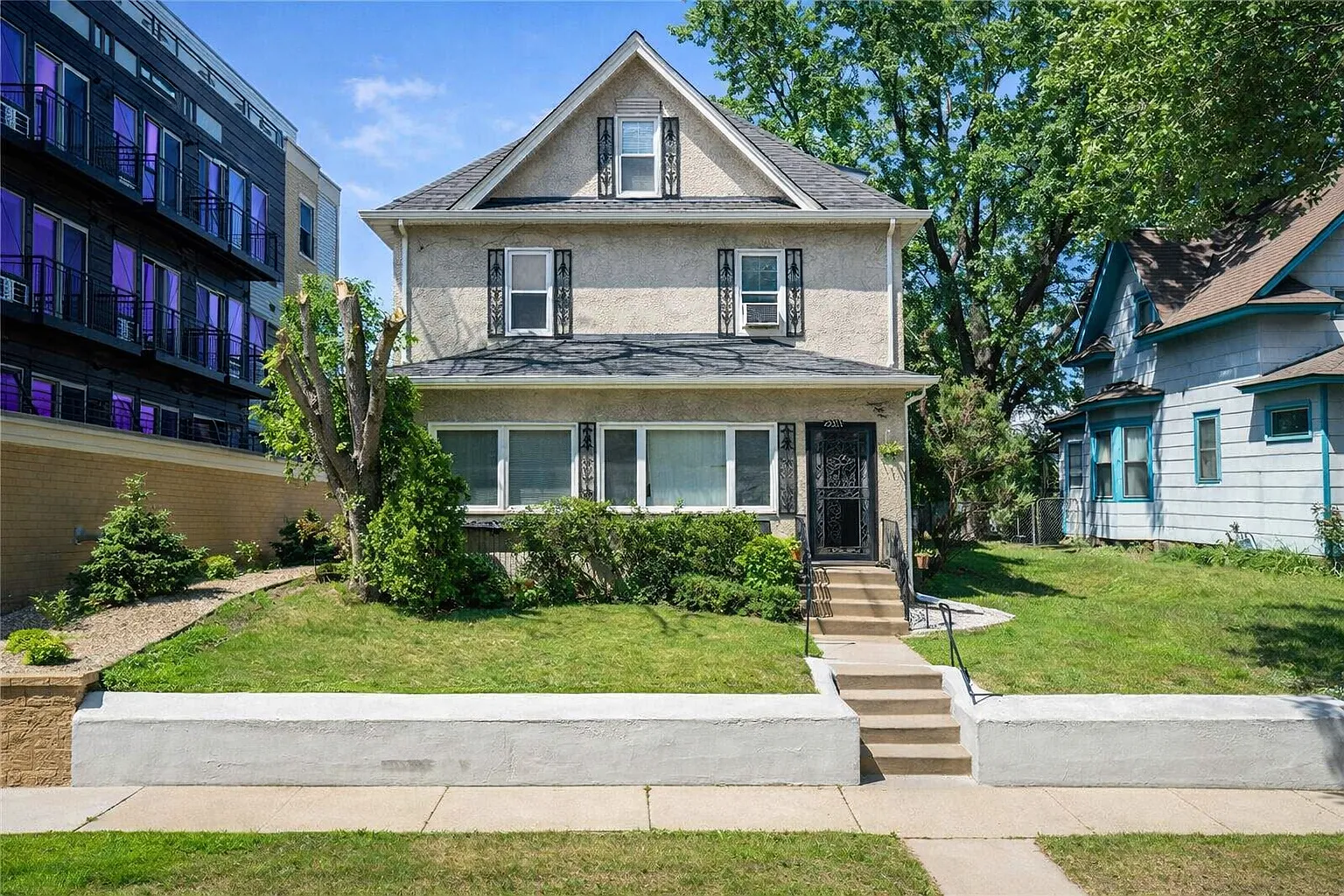 6 bed, $3,650 — Photo 1