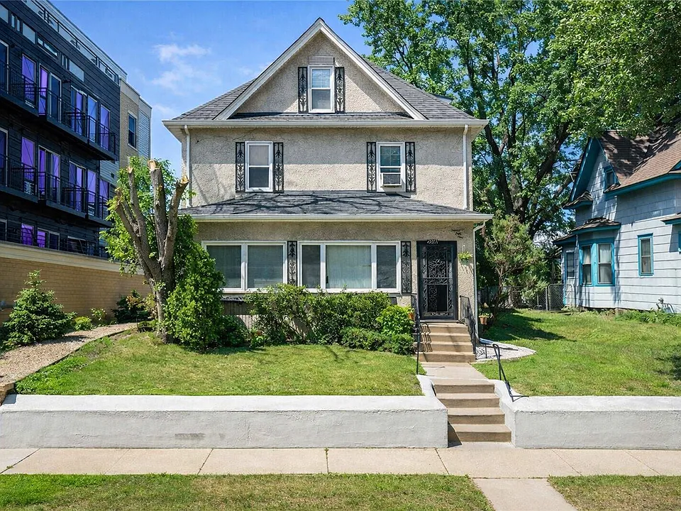 1555 Carroll Ave