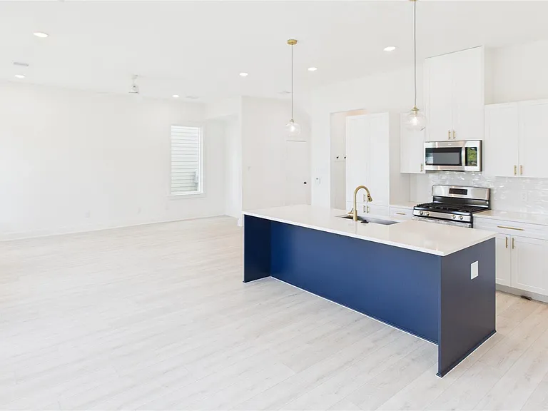 9609 Valeca Dr — Photo 12