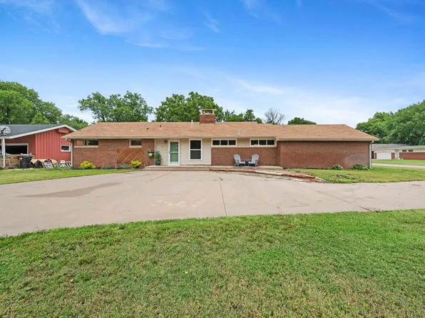 401 S Topaz Ln, Wichita, KS 67209