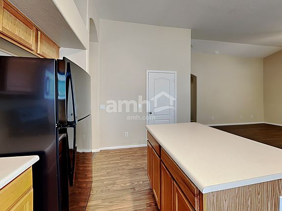 5th image of 16778 W Melvin St