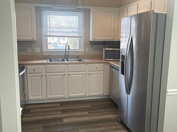 3rd image of 1139 Glendale Dr