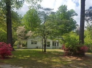 198 Cherry Point Dr, White Stone, VA 22578