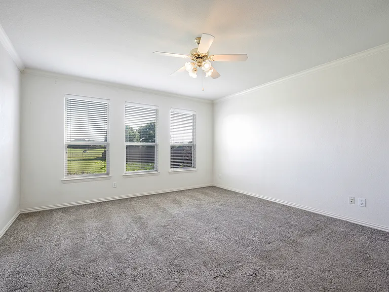 8708 Brook Hollow Dr — Photo 15