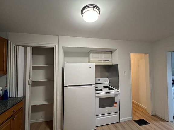 2nd image of 313 Main St #1